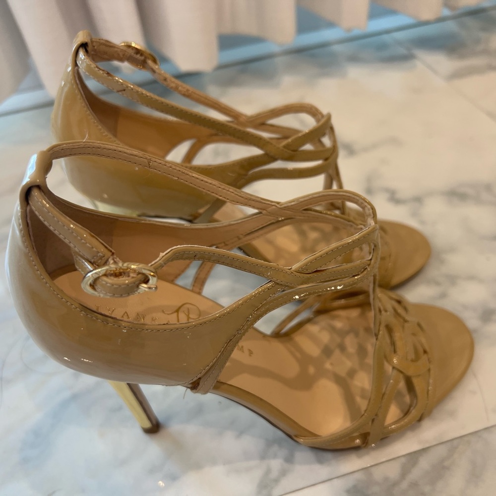 Beige heels